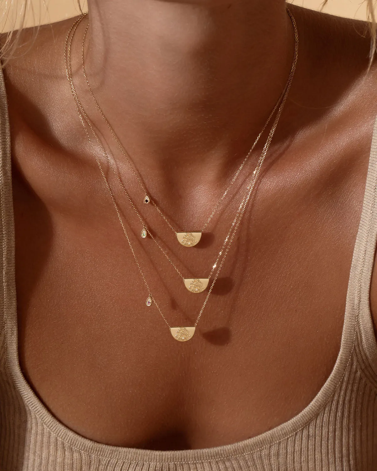 14k Solid Gold Lotus Birthstone Diamond Necklace - May - Emerald