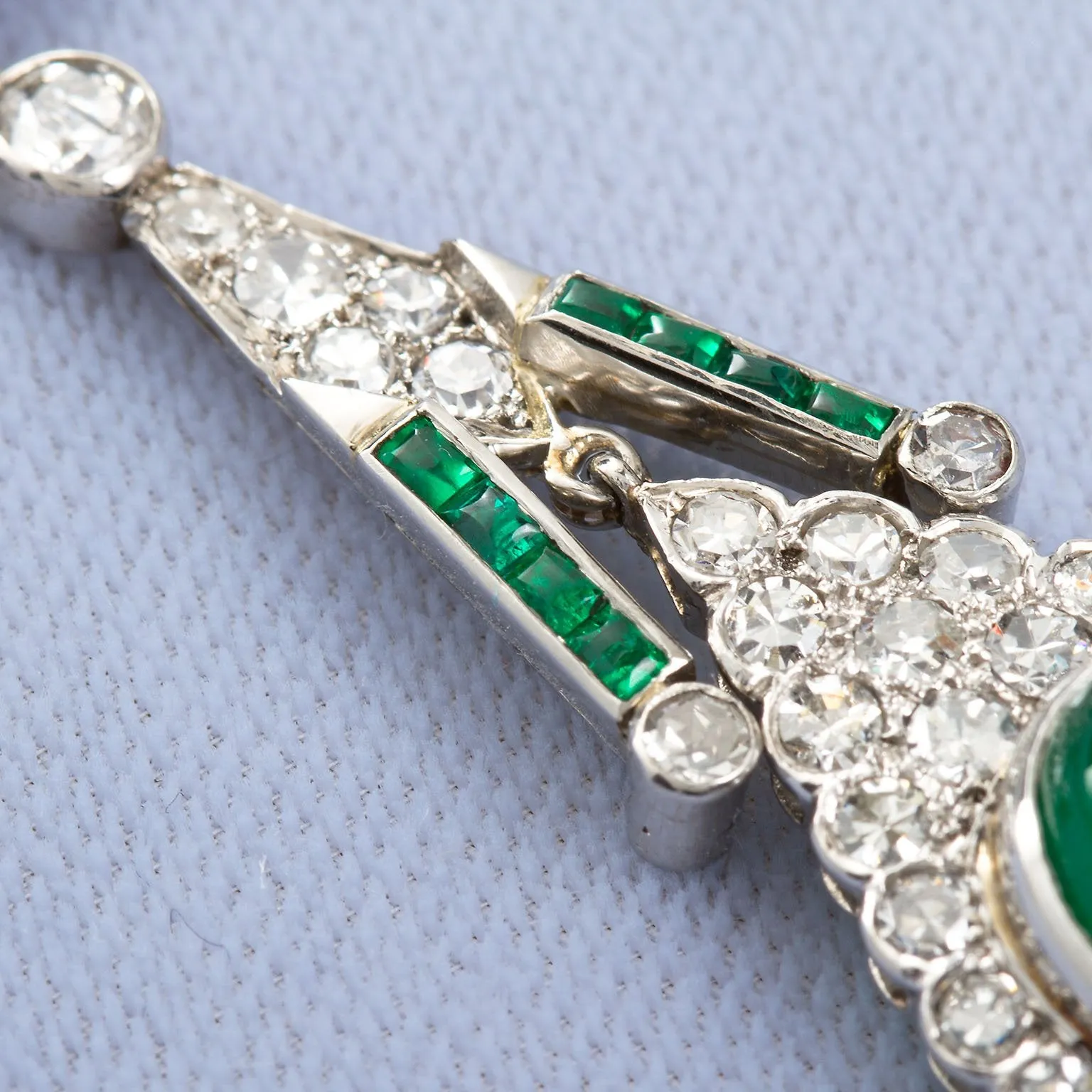 Art Deco Cabochon Emerald Diamond Pendant Necklace