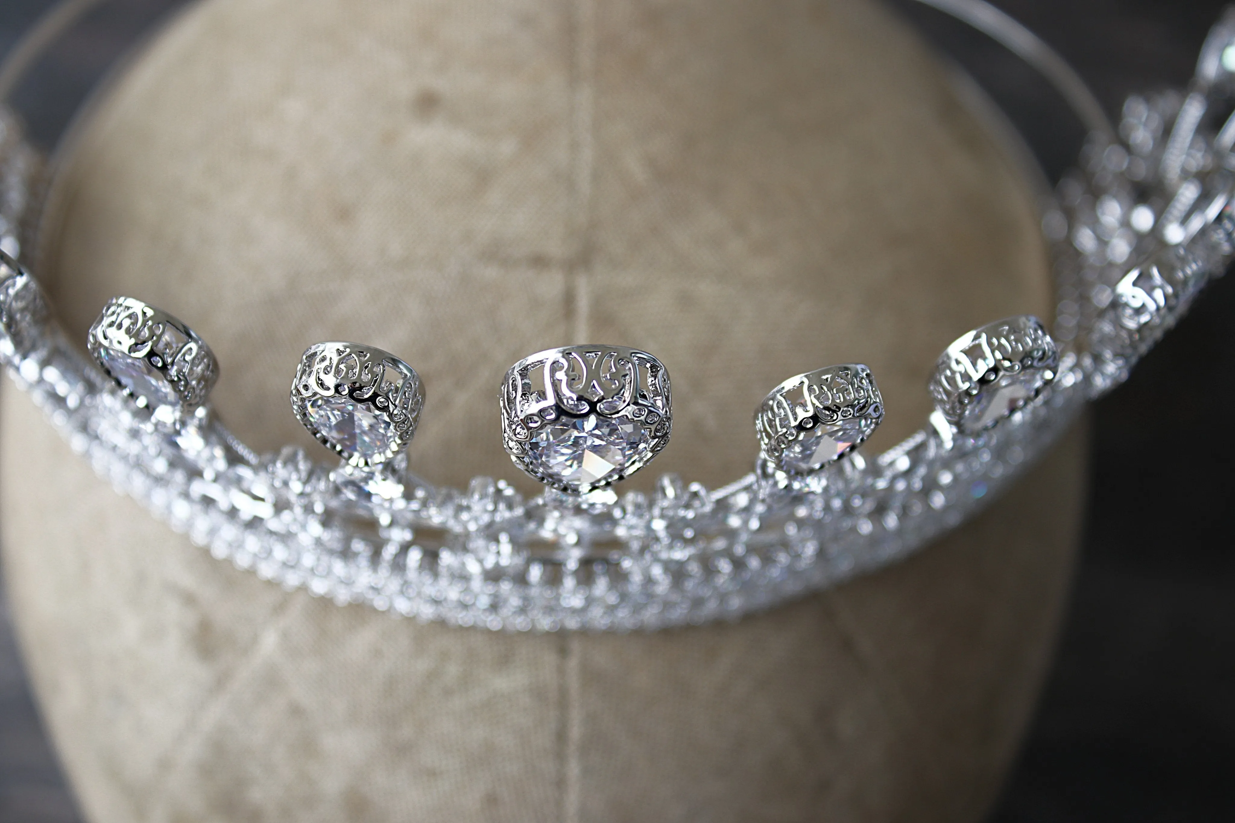 DELLA Wedding Crown