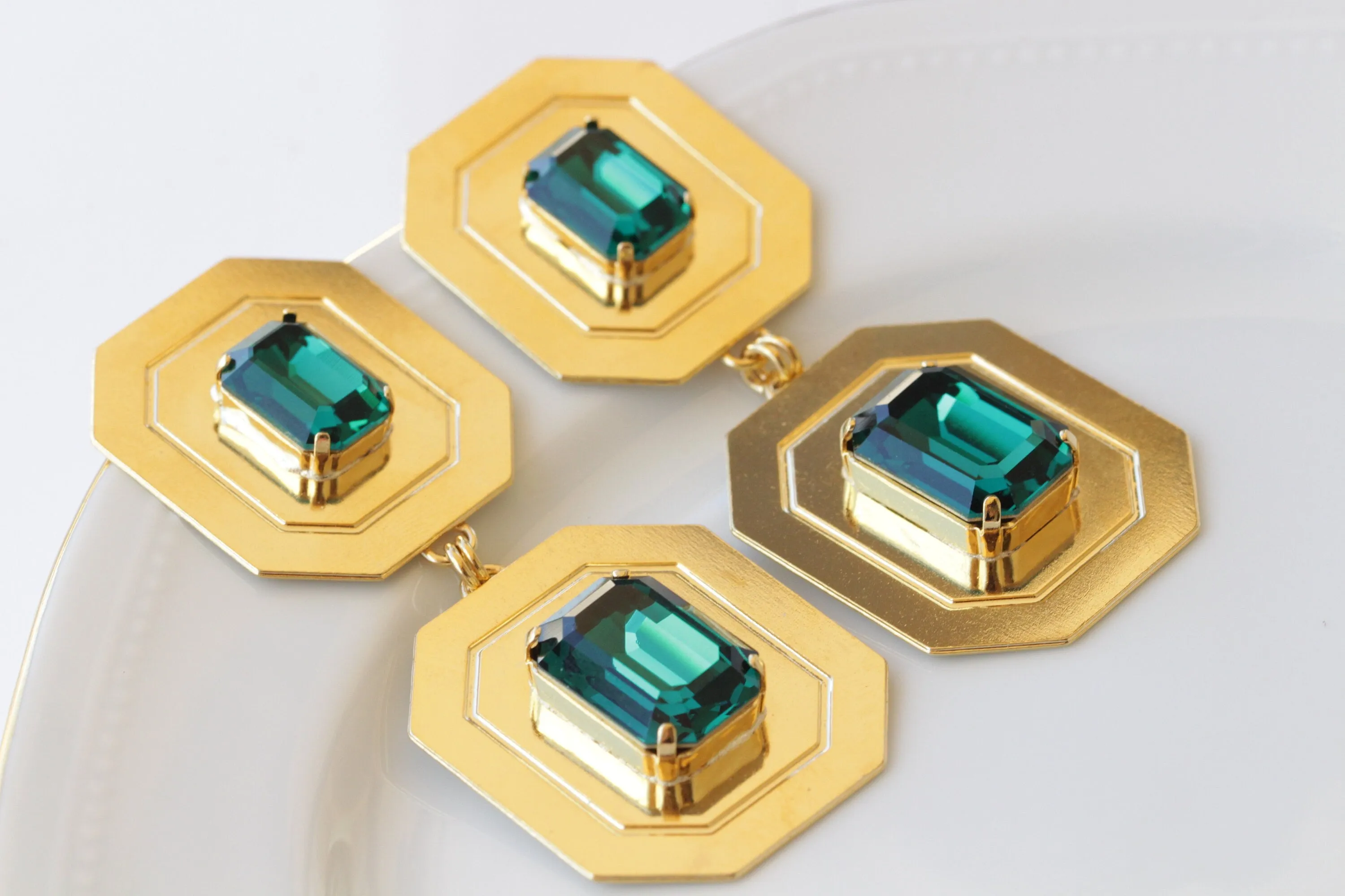 EMERALD LARGE EARRINGS