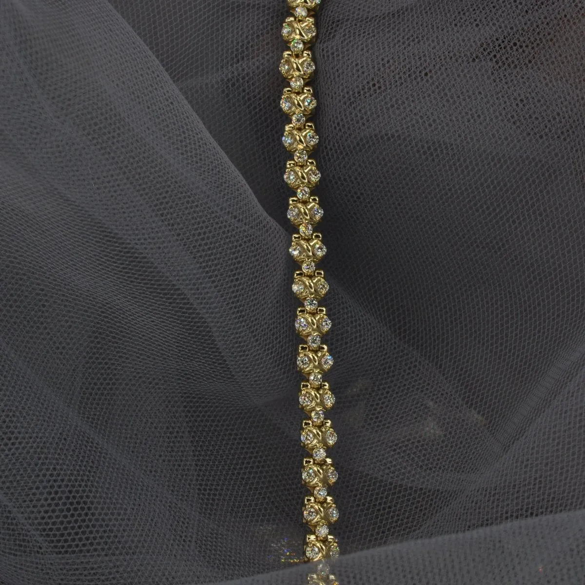 Guaranteed 3.00 CT Round Cut Diamond Bracelet in 18KT Yellow Gold