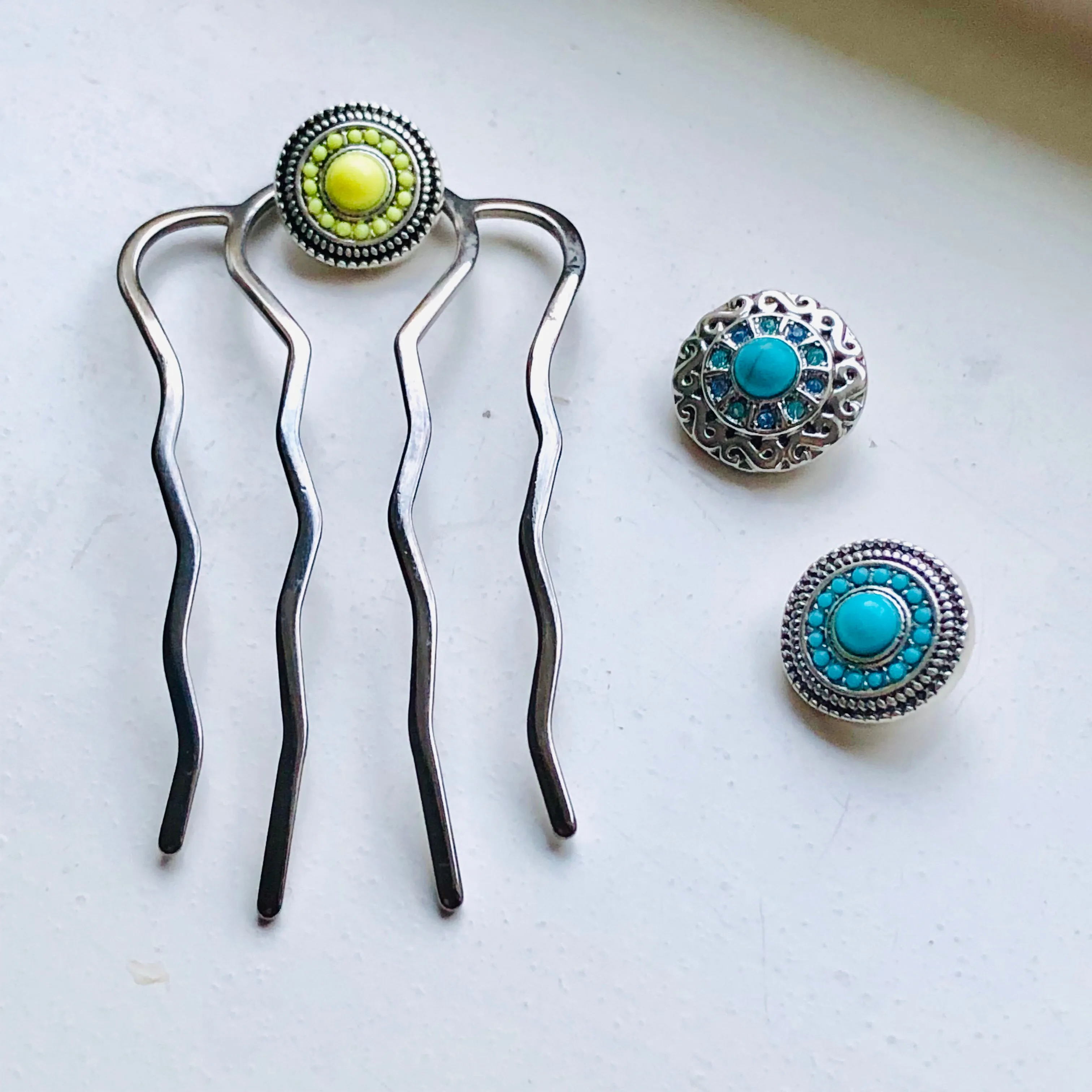 Hairfork - Hairaccessories - Hairpin incl. 3 gratis buttons naar keuze