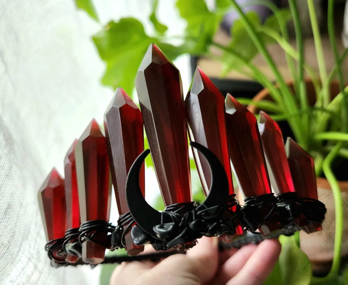 Lilith Goddess of night crown
