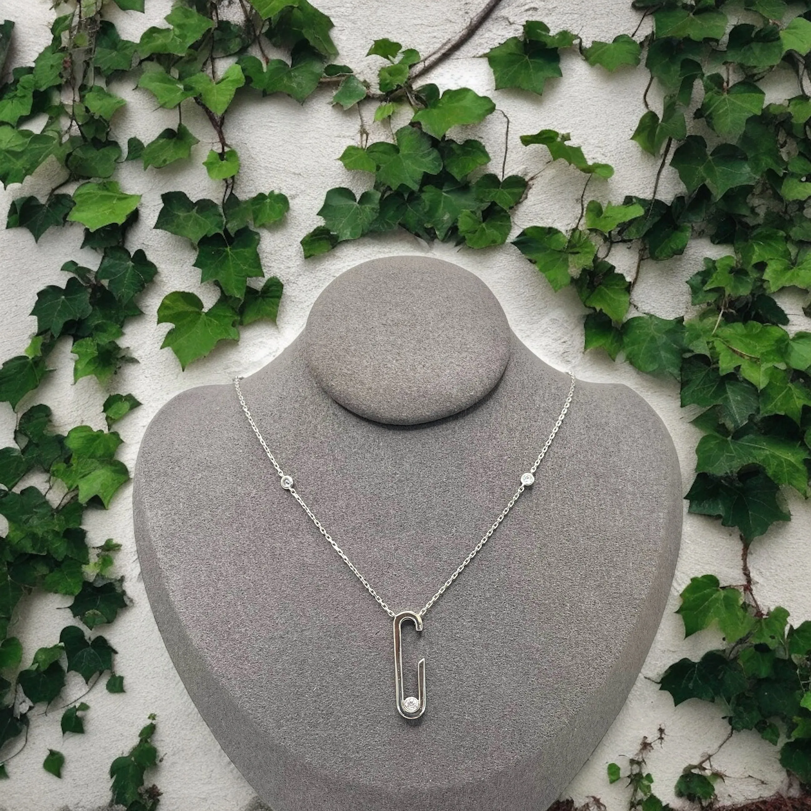 MESSIKA INSPIRED NECKLACE WITH RUSSIAN STONES