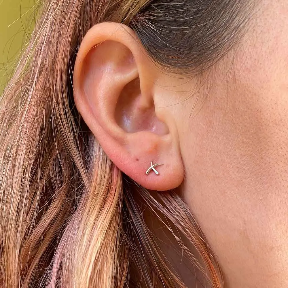 Molto Kiss Stud Earrings
