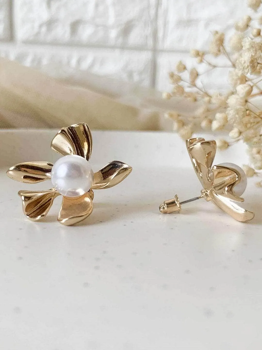 Pearl Blossom Earring