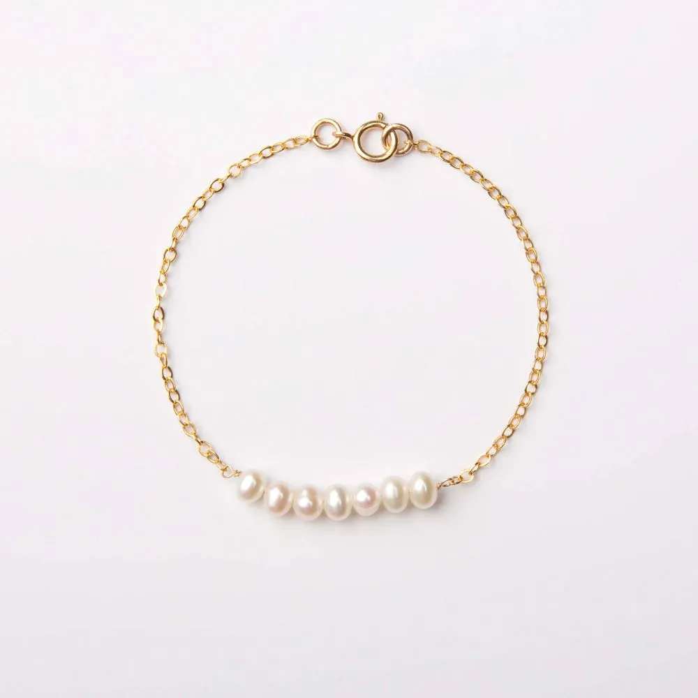 Small Freshwater Pearl Bracelet - Simple Minimal - CG258B. Starts at