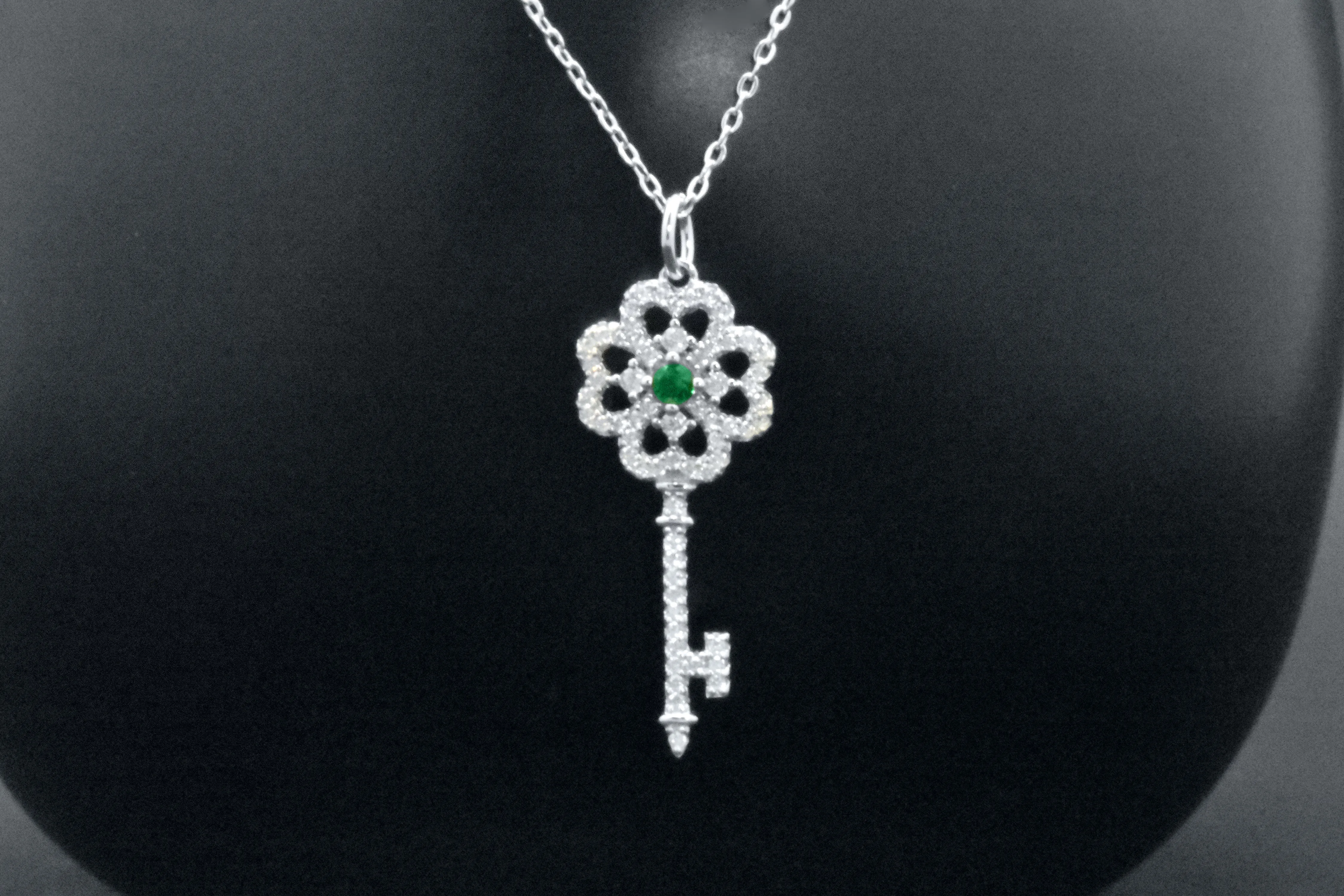 Sterling Silver Created Green Emerald Clover Heart Key Pendant 17-in Necklace