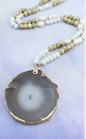 Stone & Bead Pendent Necklace