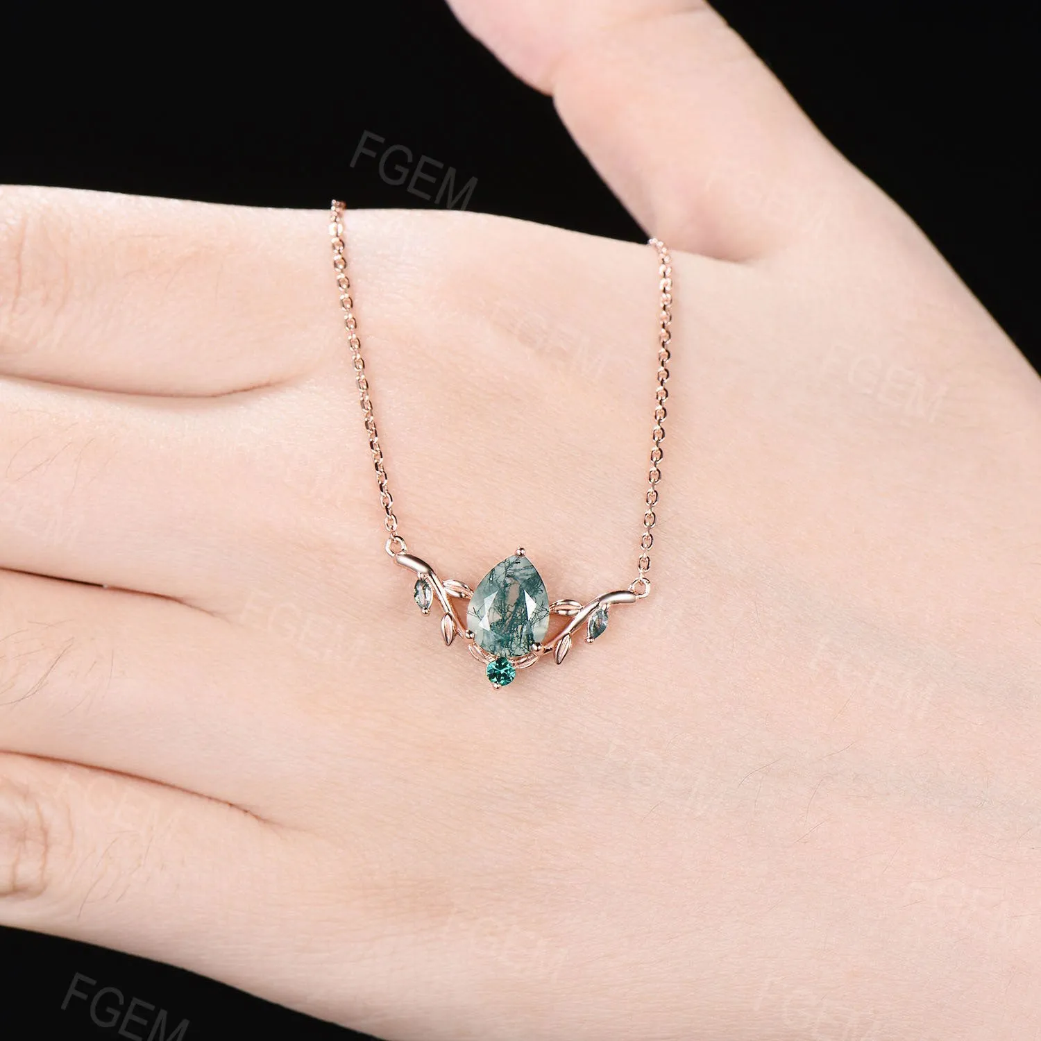 Teardrop Natural Moss Agate Necklace 14k/18k White Gold Necklace Vintage Leaf Vine Emerald Pendant Marquise Green Moss Necklace Women Gifts
