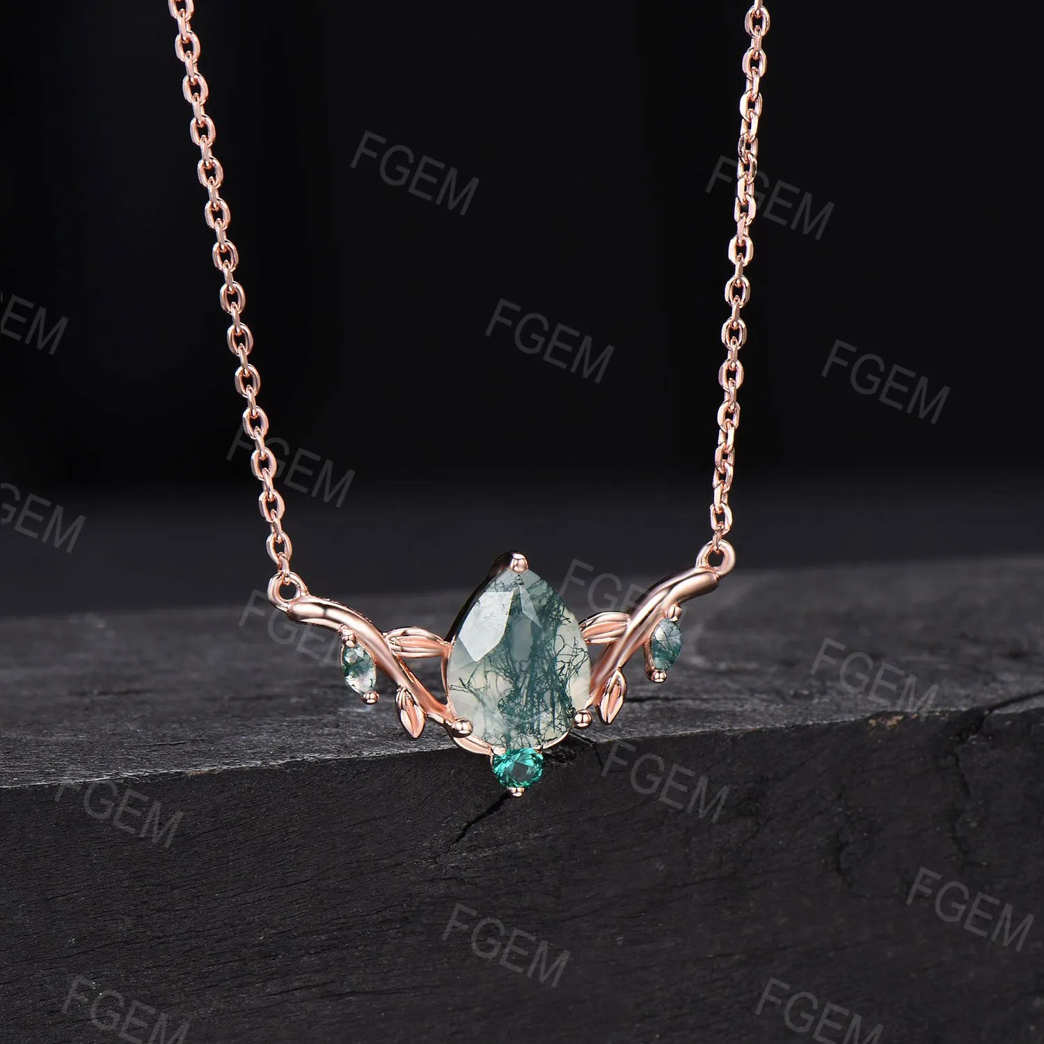 Teardrop Natural Moss Agate Necklace 14k/18k White Gold Necklace Vintage Leaf Vine Emerald Pendant Marquise Green Moss Necklace Women Gifts